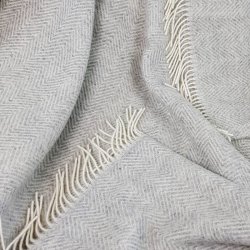 Uldplaid i 100% uld (140x200 cm) Lysegr Sildeben